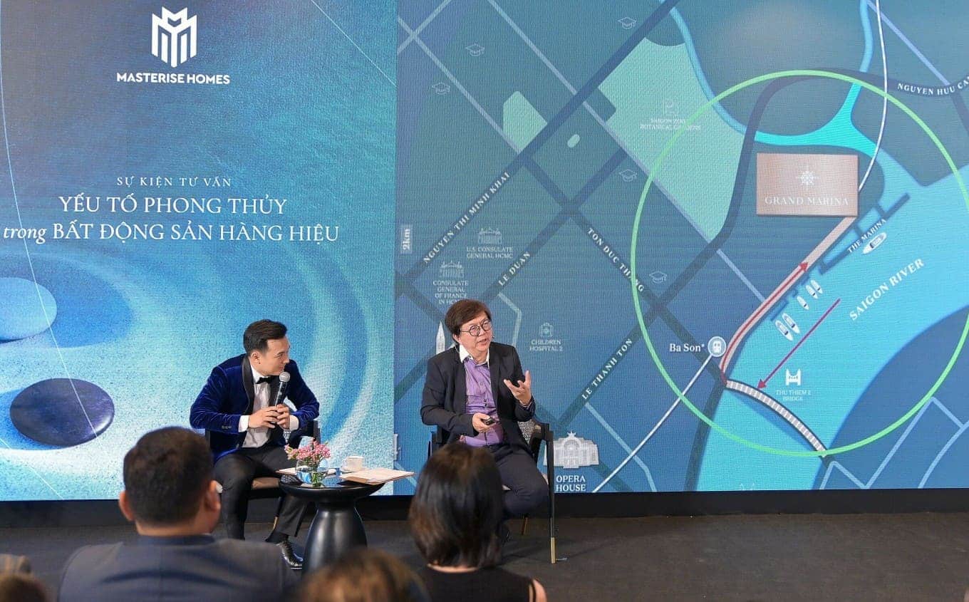 Ông Michael Chiang chia sẻ với khách hàng Grand Marina, Saigon trong buổi tư vấn độc quyền tại nhà mẫu Masterise Homes (số 2 đường Tôn Đức Thắng, quận 1, TP HCM) vào ngày 10/9.