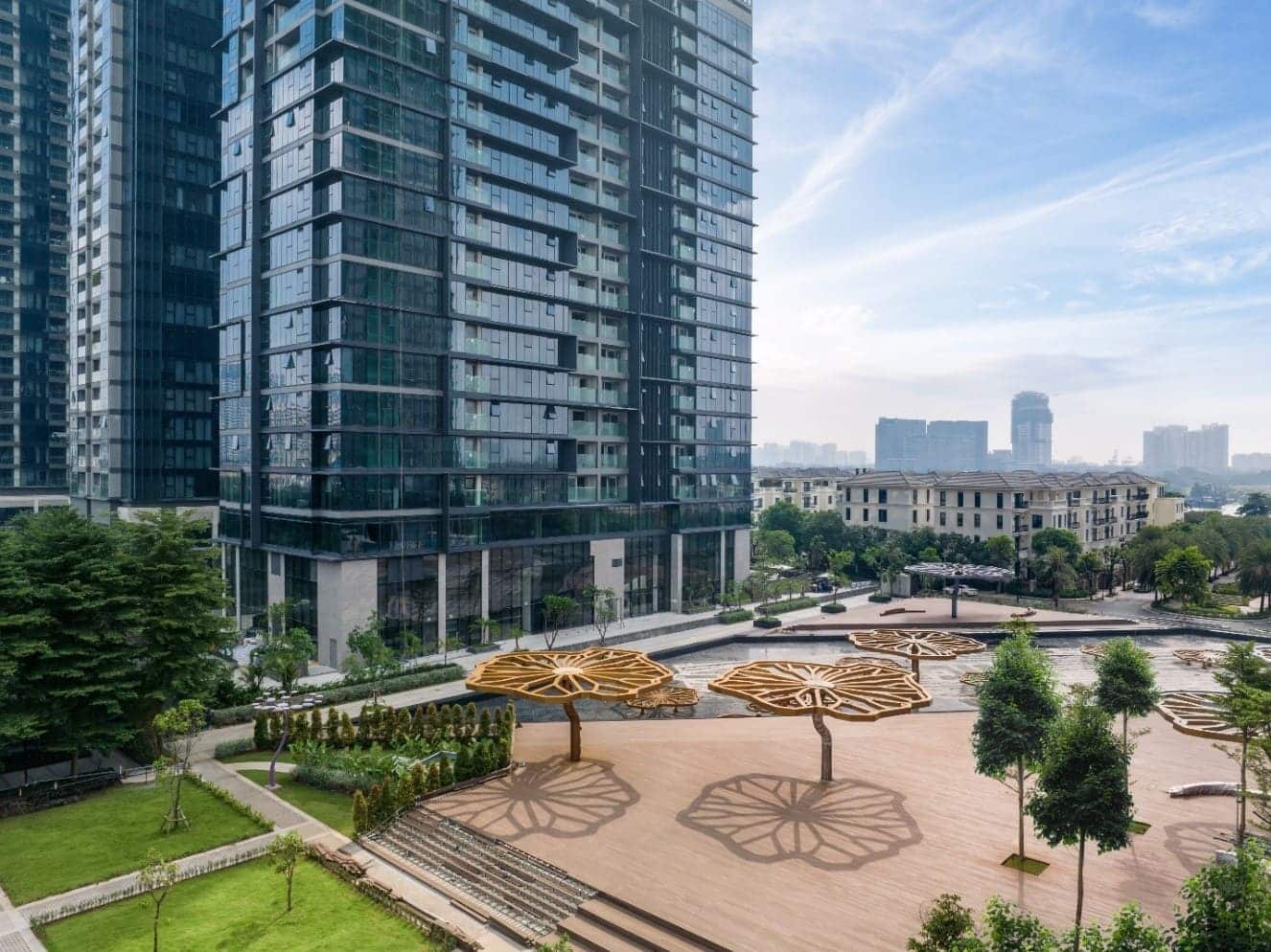 Công viên Lá Sen trong khu bất động sản hàng hiệu Grand Marina, Saigon.